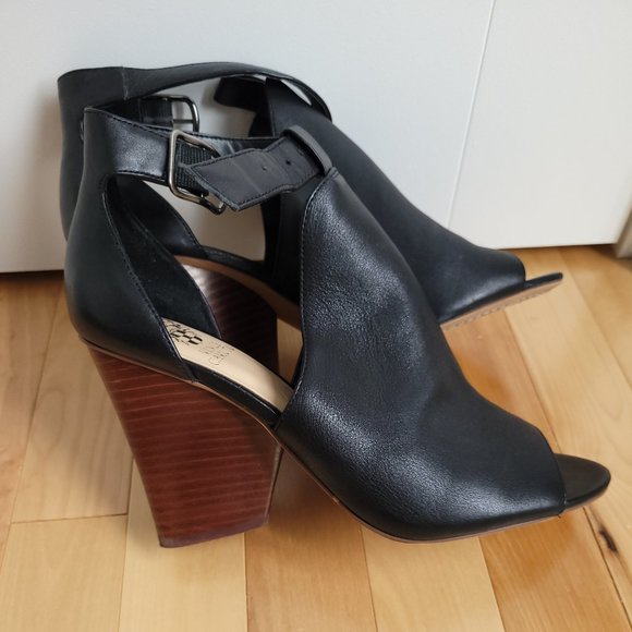 Vince Camuto  "Adaren" Heeled Sandal - Size 9 - Picture 4 of 9